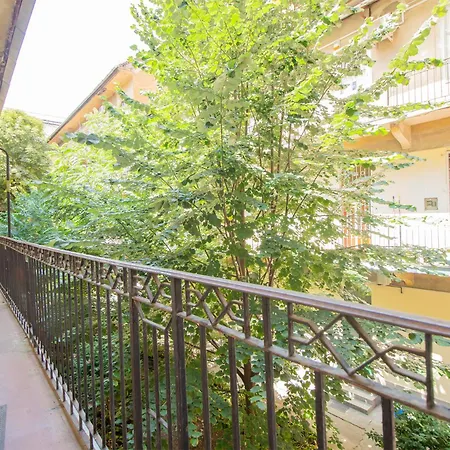 Διαμέρισμα Cozy In Akacfa Street