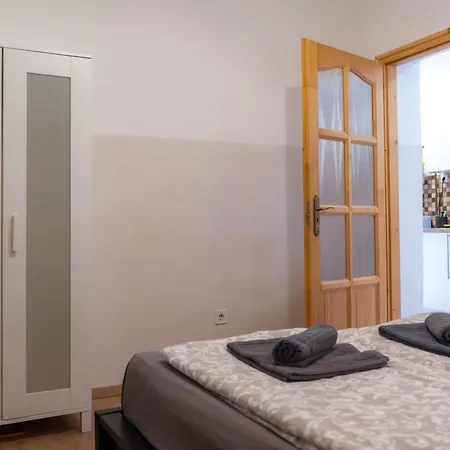 Cozy In Akacfa Street Βουδαπέστη