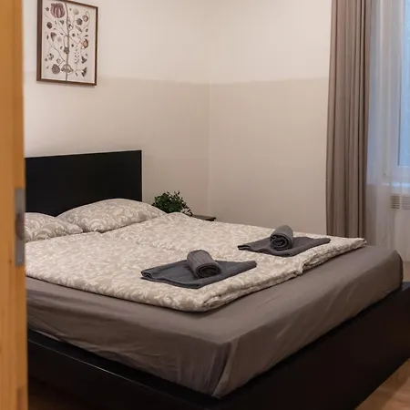 Διαμέρισμα Cozy In Akacfa Street Βουδαπέστη