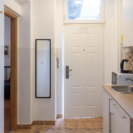 Apartmán Cozy In Akacfa Street